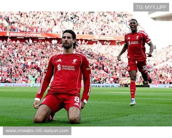 阿诺德边路传中利物浦门前头球入网