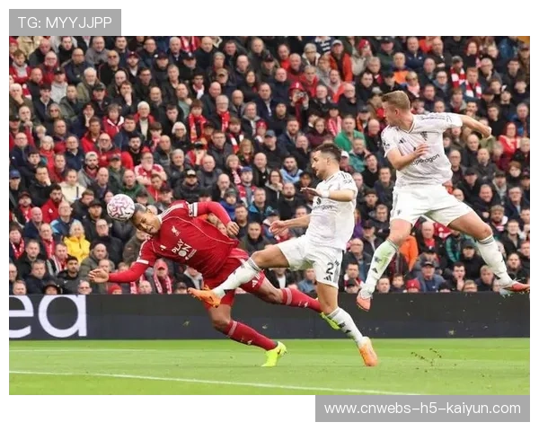 利物浦边路冲击力爆发,迪亚斯反扣变向连晃两人 利物浦边路冲击力爆发,迪亚斯反扣变向连晃两人